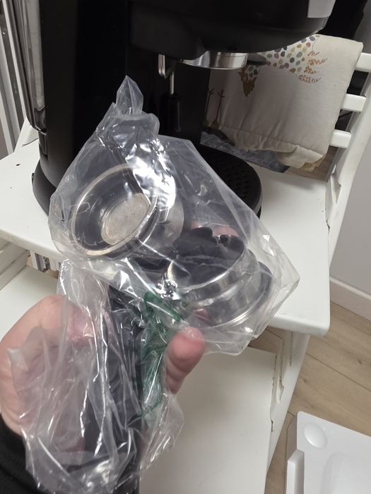 Ріжкова кавоварка DeLonghi EC 221.B