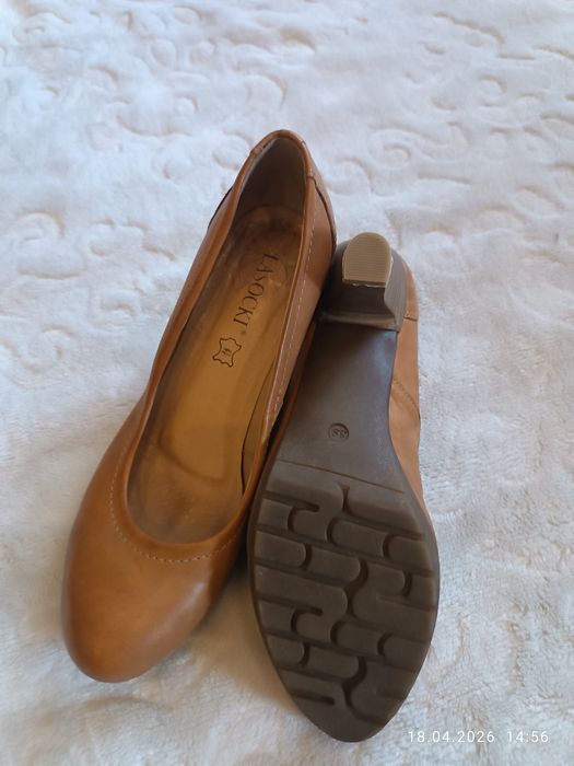 Buty pantofle Lasocki . 39