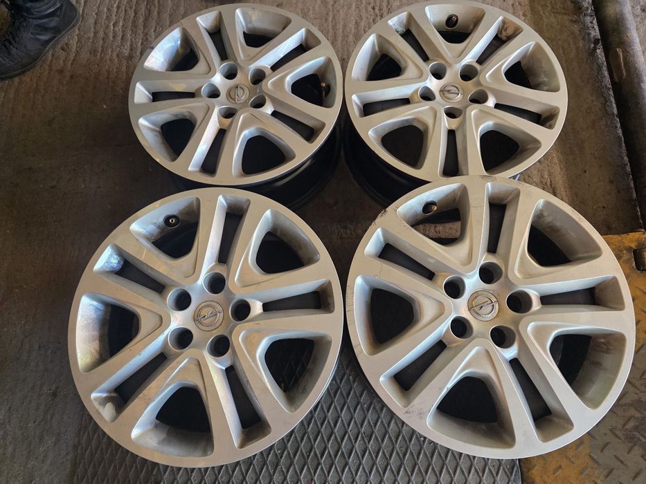 Felgi Stalowe Strukturalne Opel Astra J -R16 5x105 ET39-6.5J+czujniki