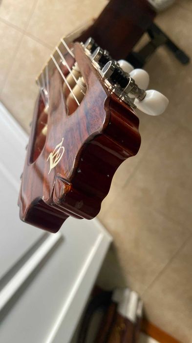 Guitarra Clássica Alhambra C3 + Cordas Novas, Saco, Suporte, Apoio de Pé