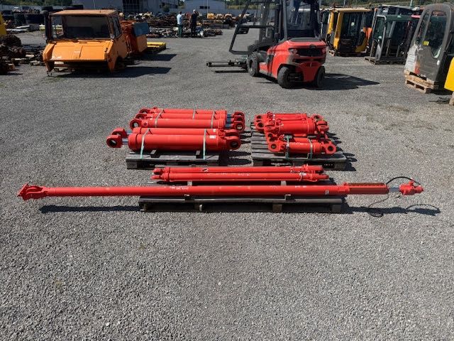 siłownik hydrauliczny sandvik do wiertnicy nowy