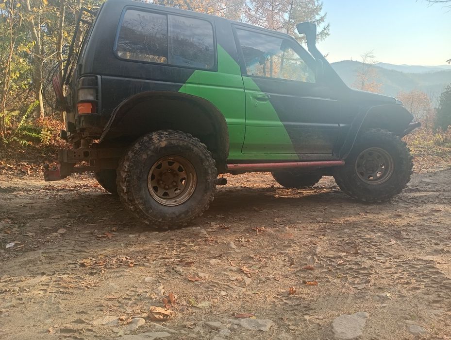 Micubiszi Pajero v6