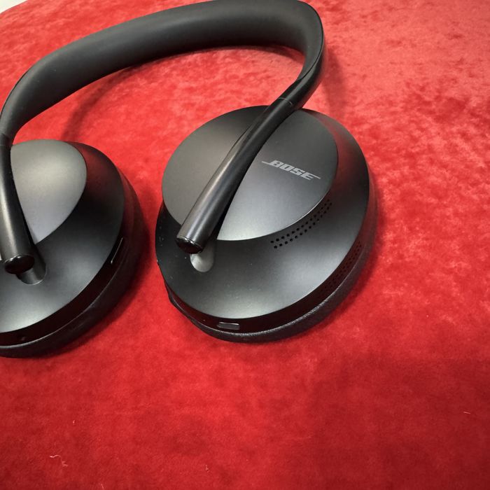 Ідеальні BOSE NOISE Canceling HEADPHONES 700 black