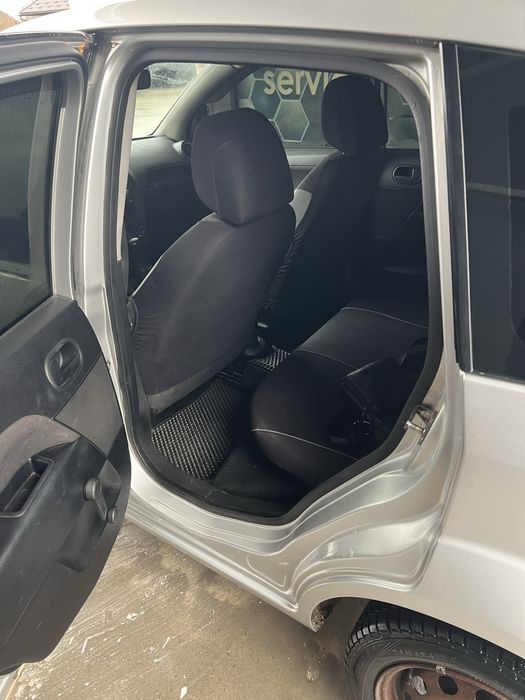 Форд фієста 2007 року 1,25 газ/бензин