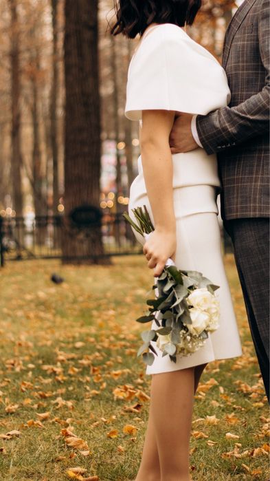 Класична біла сукня|весільня сукня