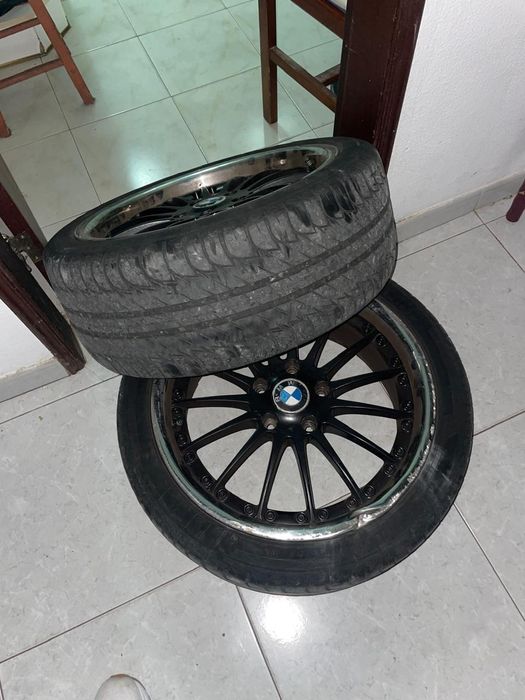 pneus com as rodas