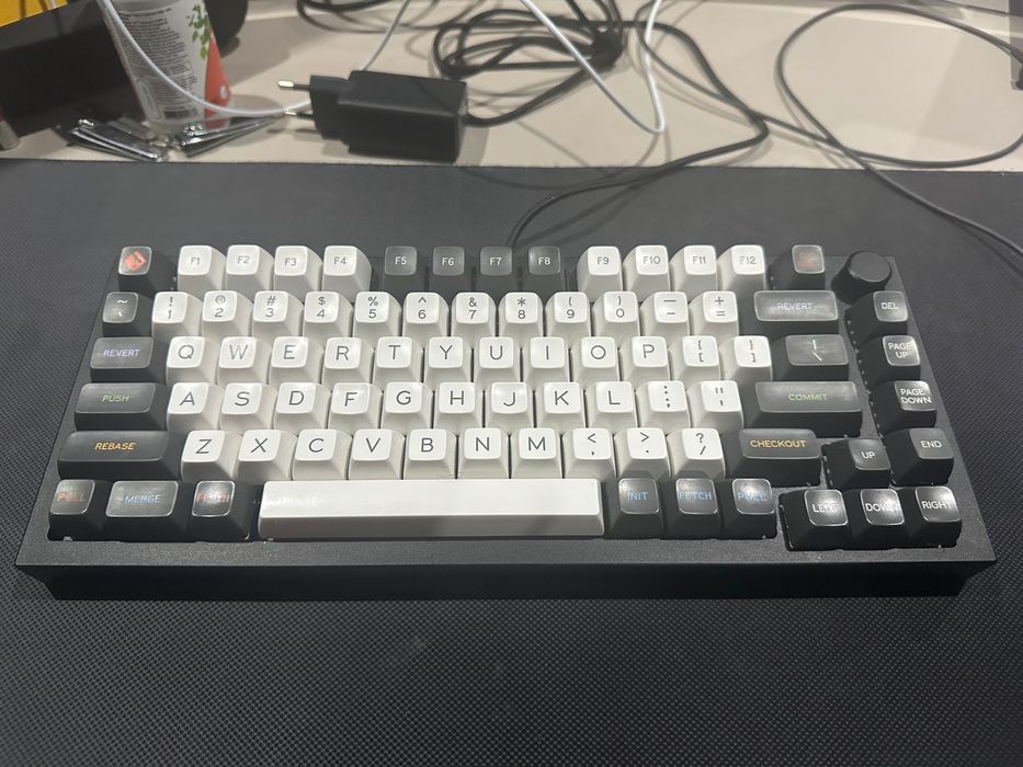 Teclado Glorious GMMK Pro