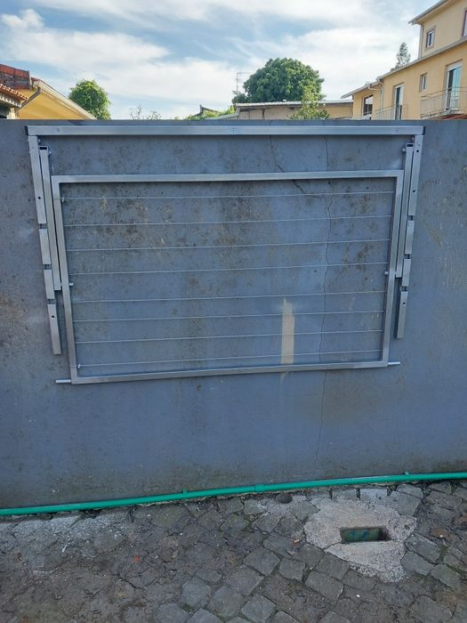 Estendais  dobráveis de parede apartir de 80€ várias  posições