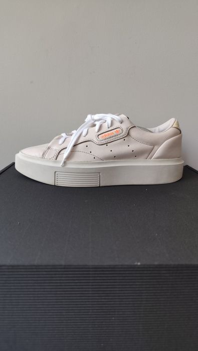 Skórzane sneakersy Adidas Sleek Super platforma 39 40 pudrowy róż wysmuklające