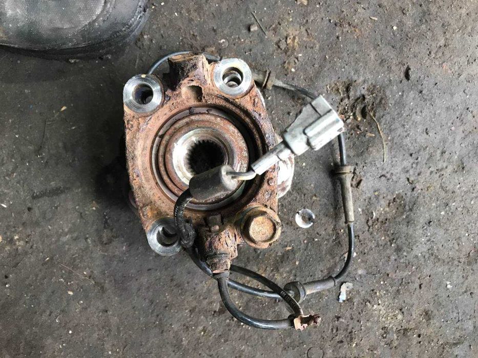 Ступиця маточина цапфа ступиці задні Nissan Qashqai J10 2WD 4WD