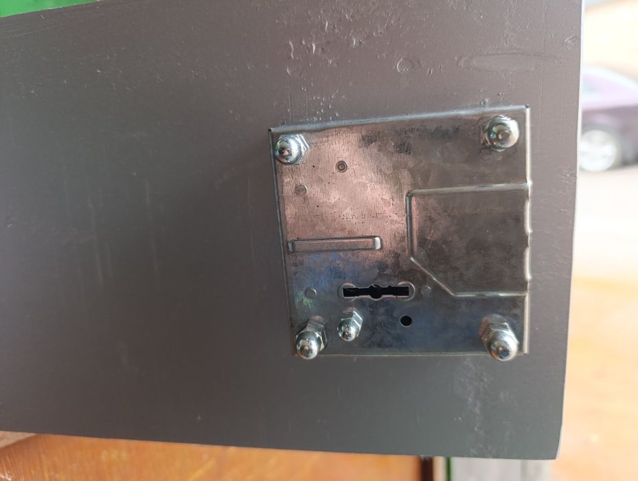 Продам великий сейф,метал 8 мм,вага 28 кг