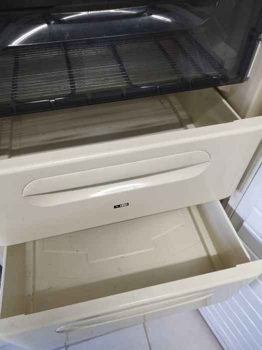 Arca congeladora hoover vertical