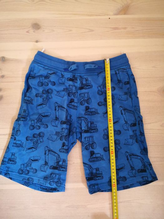 Kurtka przeciwwiatrowa.