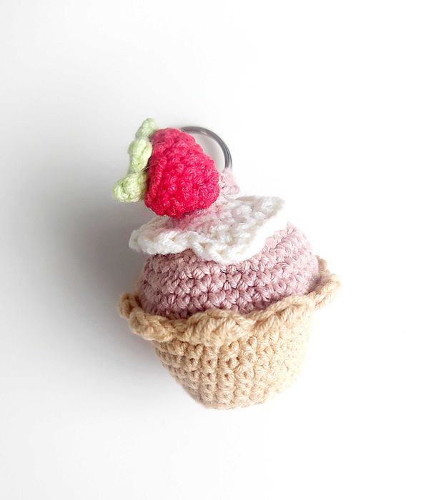 Ręcznie robiony brelok - capcake, babeczka, muffinka - prezent