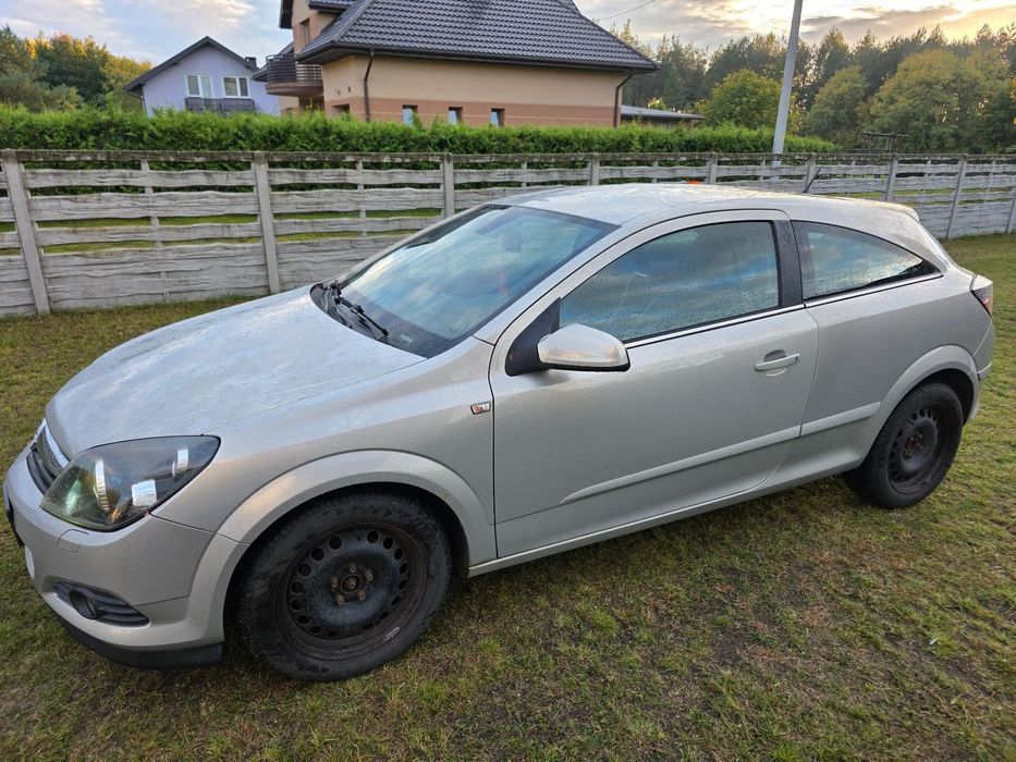 Opel Astra Opel Astra H GTC 2005r 1.6 Benzyna