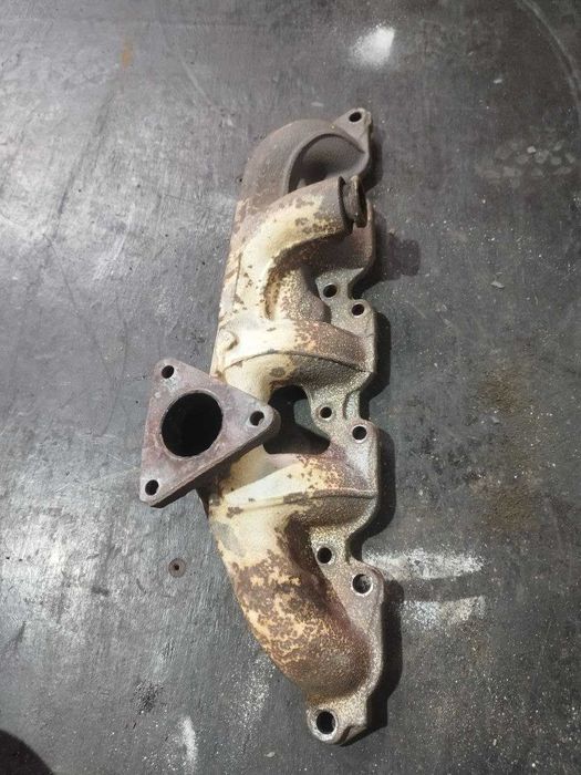 Випускний колектор Мерседес Спрінтер 2.9