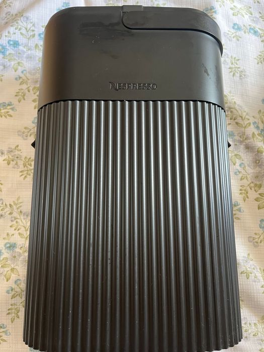 Nespresso Vertuo Lattissima black