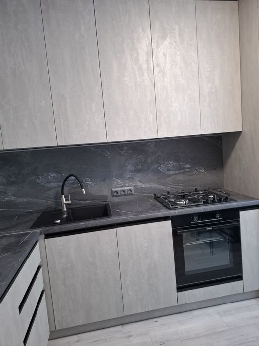 Нова квартира на браїлках жк Пелюстковий