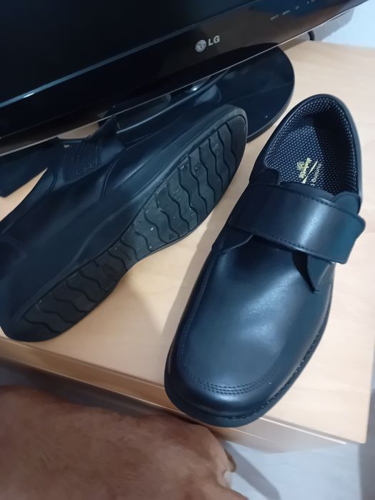 Sapatos ortopedicos para diabéticos novos