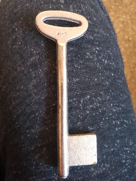 Stary klucz surowy PRL.