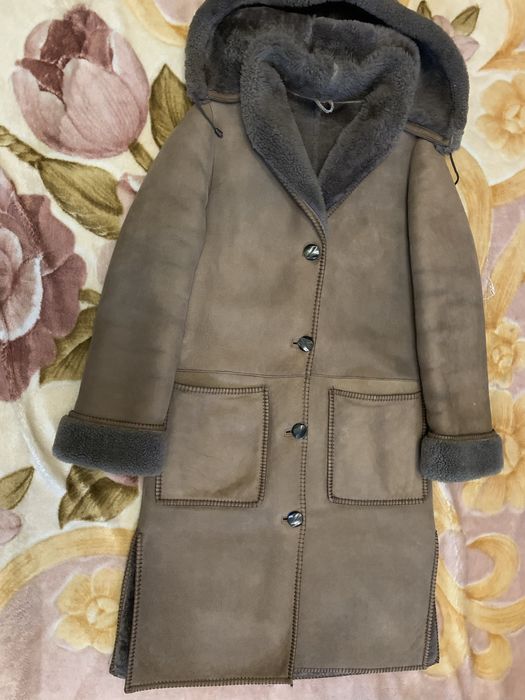 Жіноча дублянка М розмір прямого крою світло коричнева