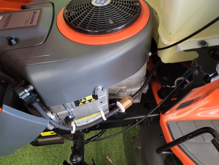 Traktorek kosiarka Husqvarna pompa oleju V-twin