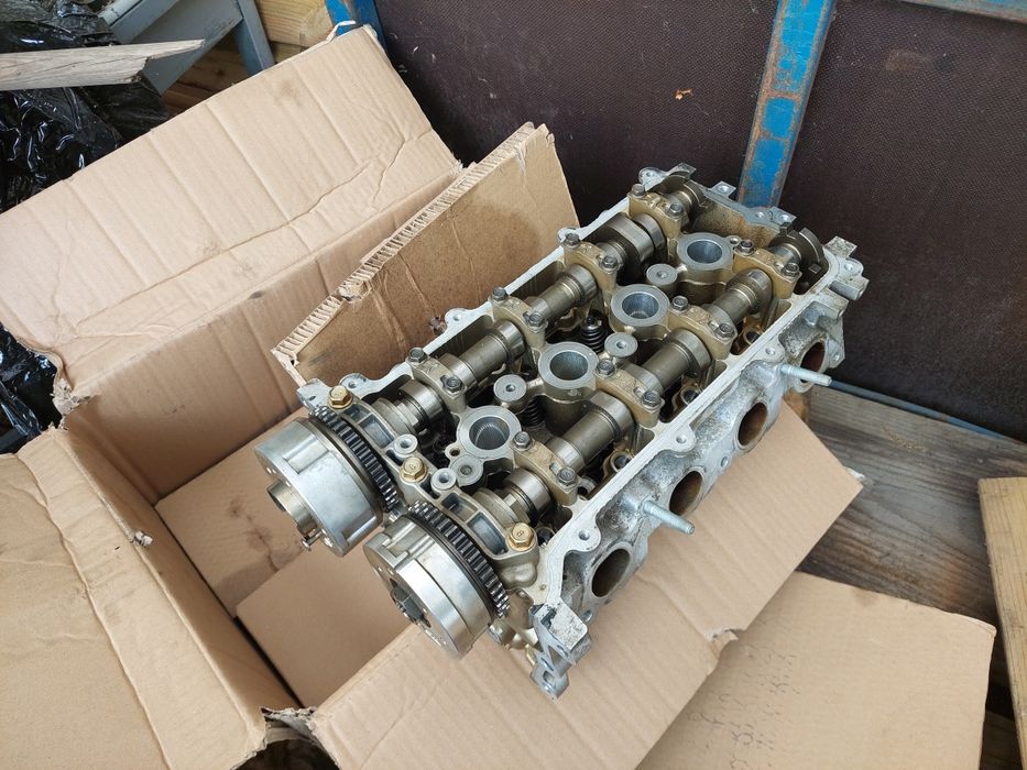 Kia Hyundai głowica z wałkami Z70H0-03D00