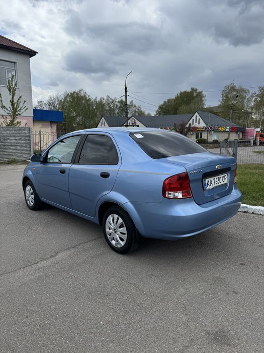 Chevrolet Aveo — на автоматі, газ/бензин