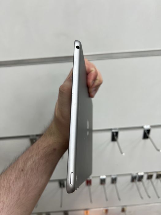 iPad 5 128GB Space