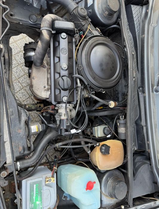 Volkswagen VW Golf 2 II 1,3 CAT 19.12.1988 nacional perfeita mecânica, boa chapa, não tem ferrugem, anda muito bem, vendo por falta de uso