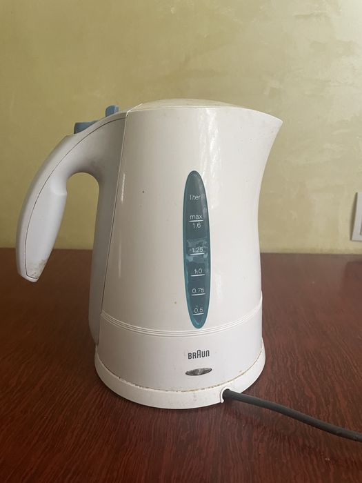 Електрочайник Braun