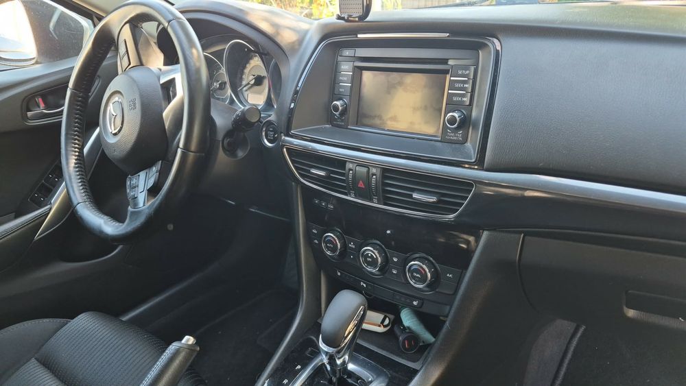 Mazda  6 2,2 auto technicznie super