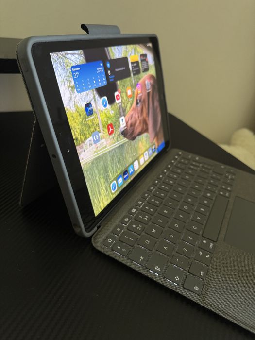 Combo Touch for iPad 7,8,9 gen Logitech