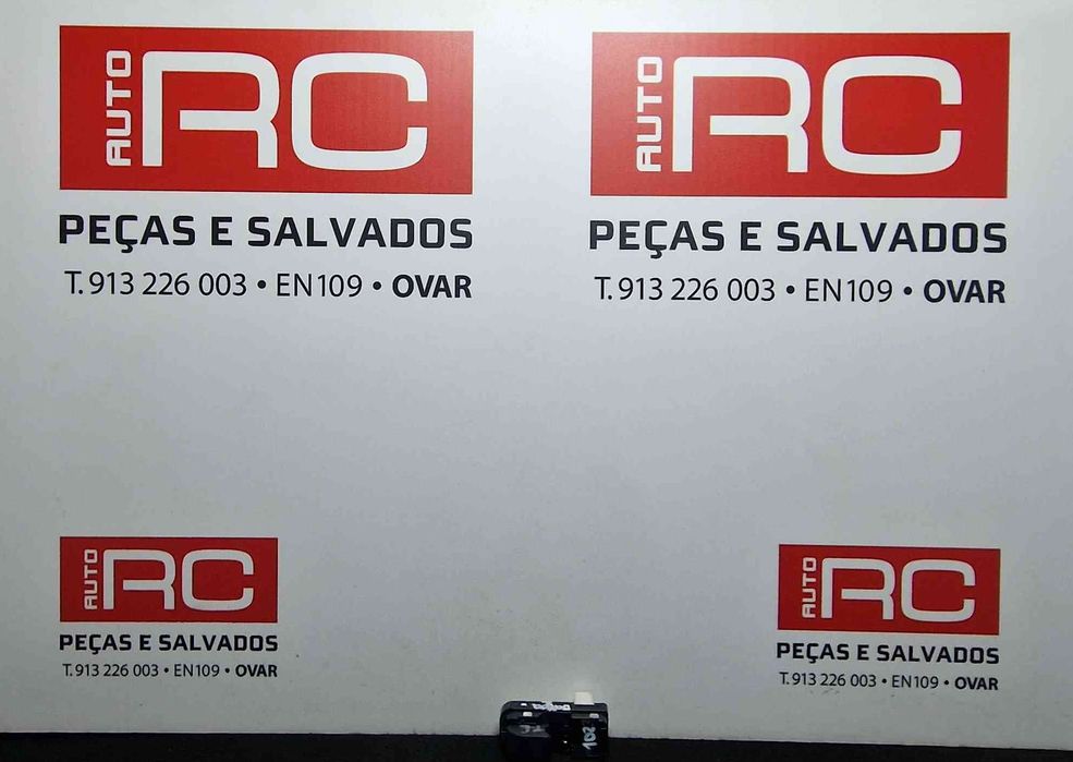 Comando / Botão / Interruptor Vidros Trás Esquerdo d09h66370 - MAZDA 2