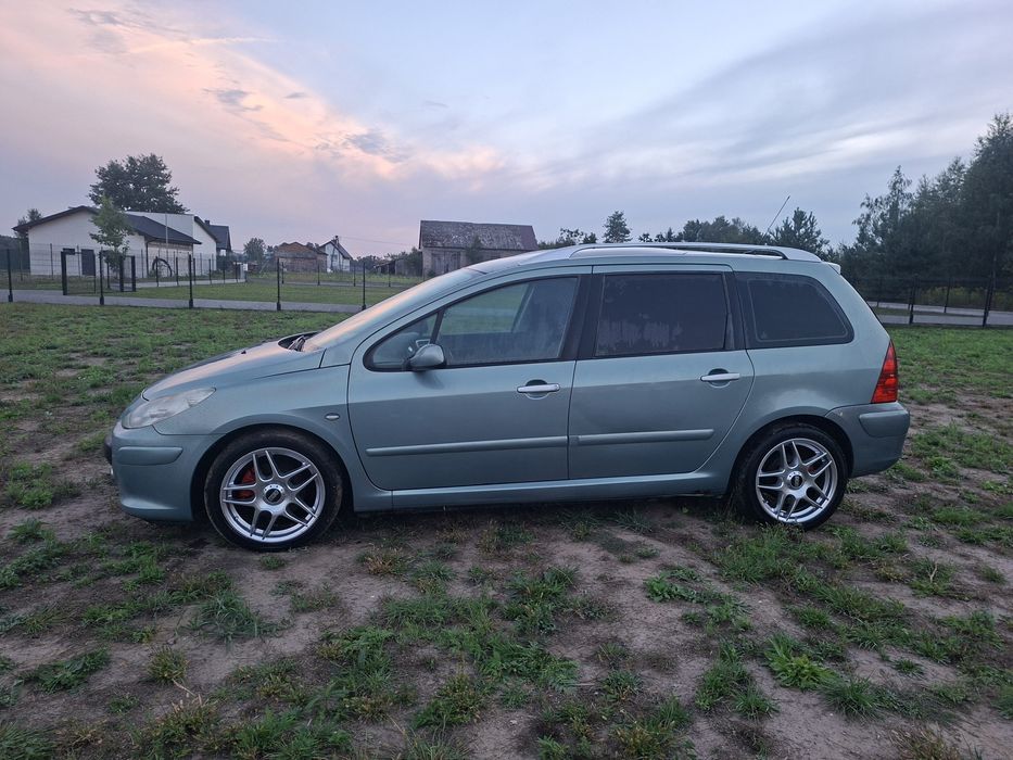 PEUGEOT 307   7osobowy