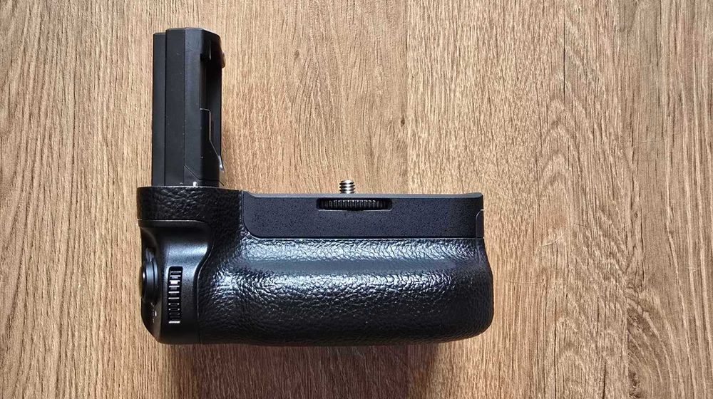Батарейний блок Sony VG-C3EM для камер α7 III, α7R III, α9 оригінал, новий