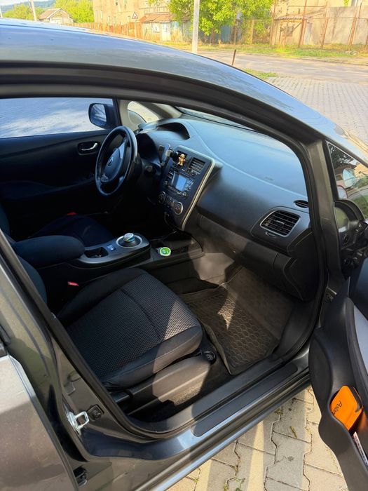 Nissan  Leaf 2014