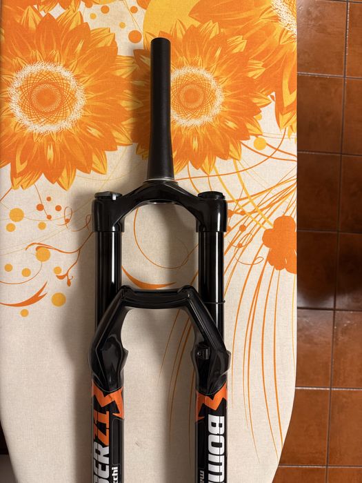 Marzocchi Bomber Z1 de 160mm de curso