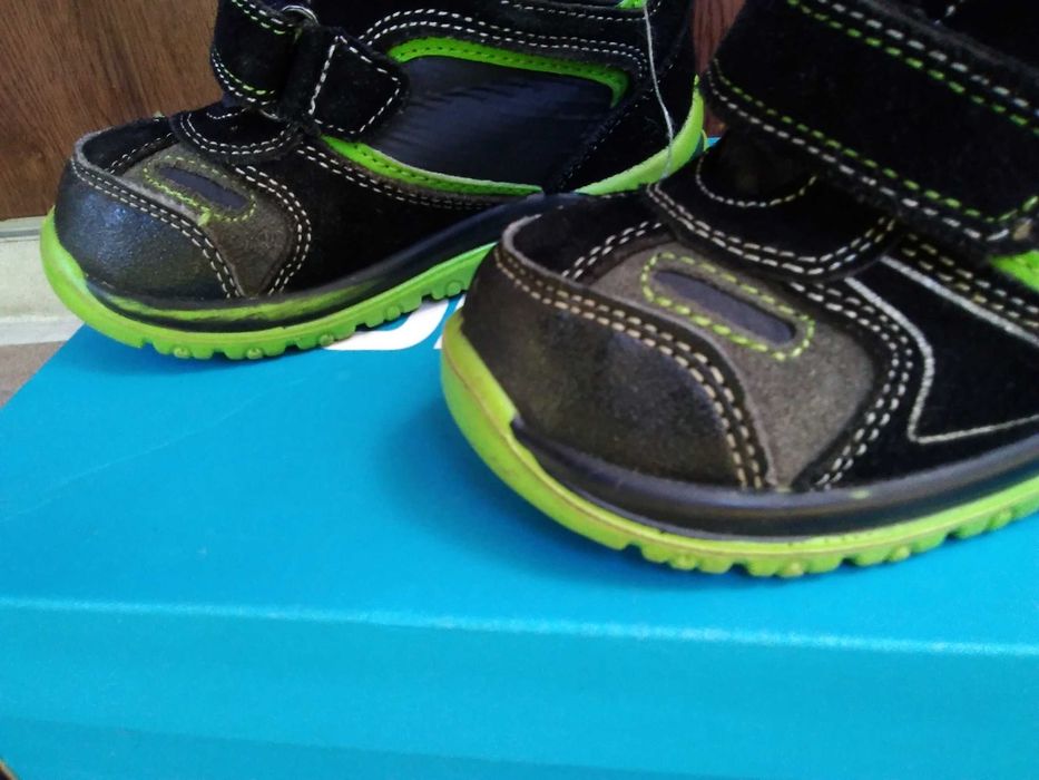 Buty zimowe chłopięce Cortina rozmiar 23 długość wkładki 15cm
