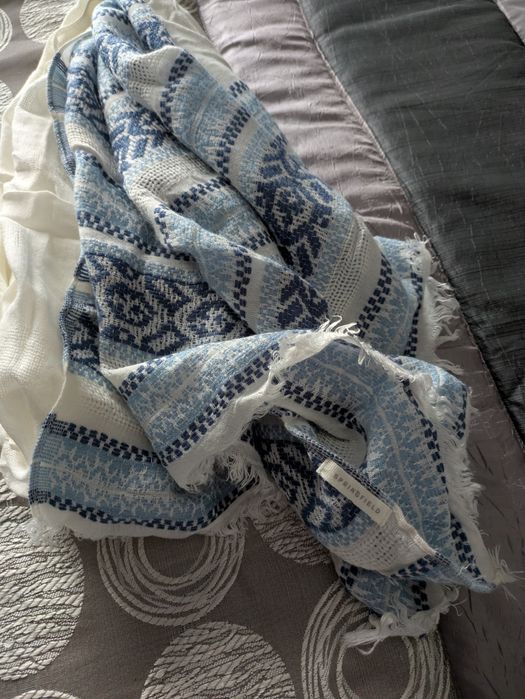 Echarpes novas de marca