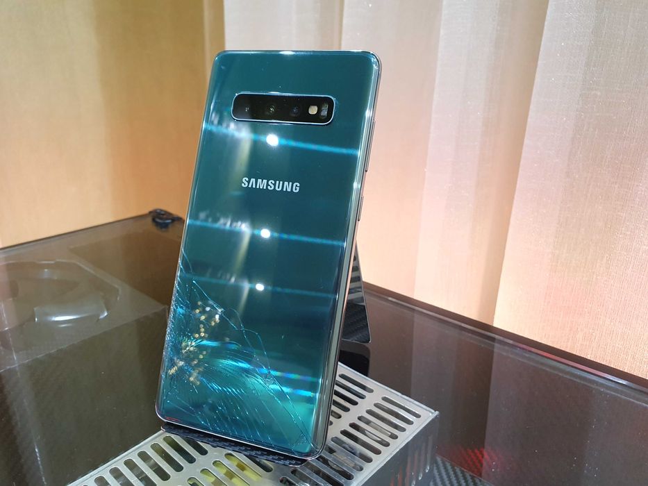 Флагман Samsung Galaxy S10 Plus 8/128 GB