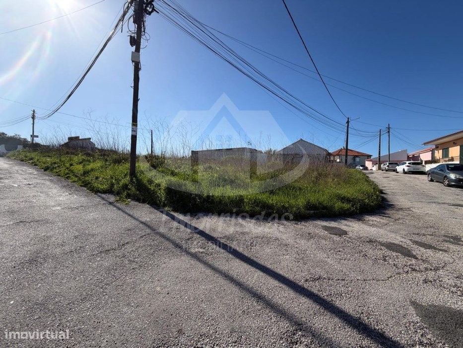 Terreno de gaveto com 224 m² no Alto de São Lourenço, Santa Iria de... — Santa Iria De Azoia, São João Da Talha E Bobadela, Lisboa