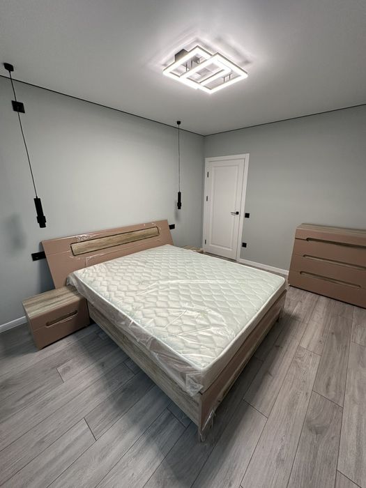 Оренда 2к.квартири, центр,  ЖК Фемелі Плаза_LO