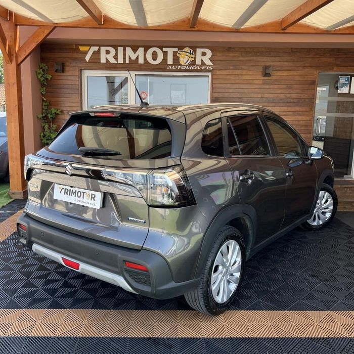 Suzuki S-Cross