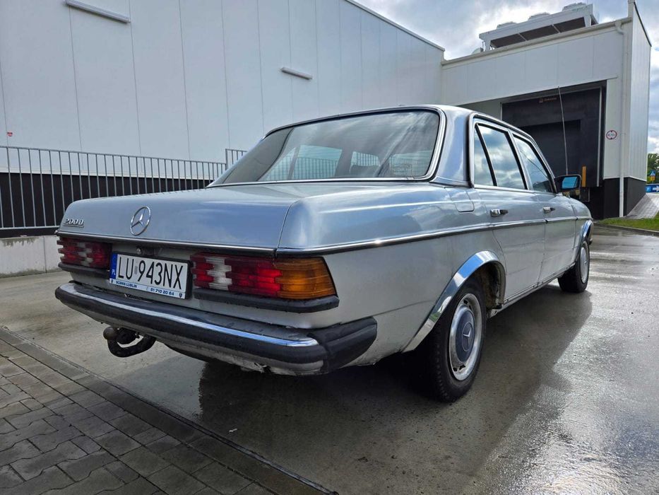 Mercedes W123  200 D rocznik 1981