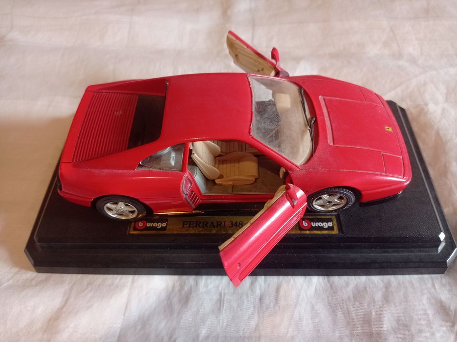 Carros miniatura de coleção