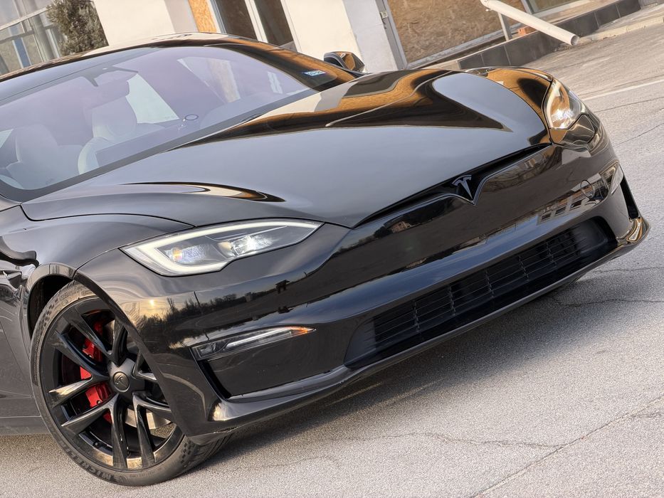 TESLA PLAID 2024 1033 к.с.
