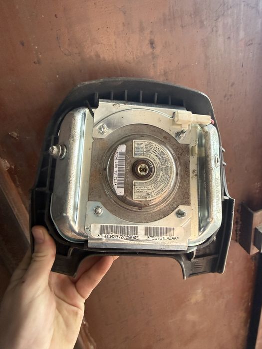 Подушка безопасности в руль AirBag Jeep Grand Cherokee