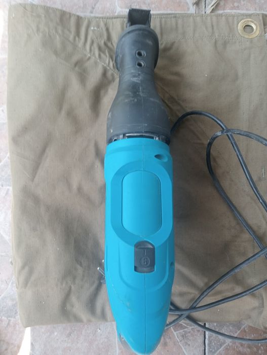 шабельна пила KRAISSMANN 710 US 20