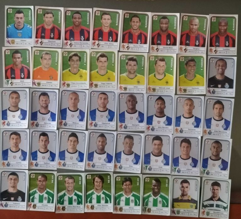 Lote de cromos recuperados "Futebol 2012/13" (lista na última foto)